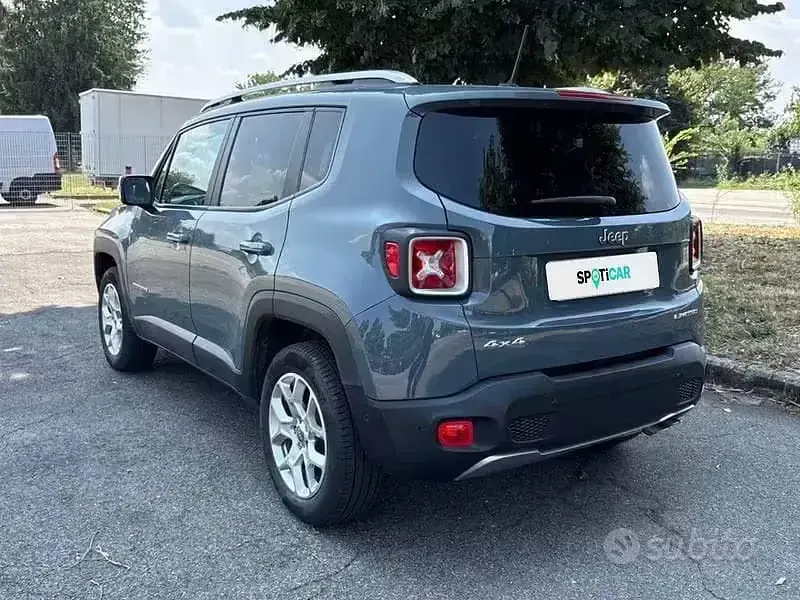 Usata Jeep Renegade Limited 140 CV (102 kW) 2017 Grigio SUV