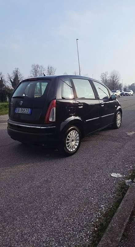 Usata Lancia Musa 77 CV (56 kW) 2012 Monovolume