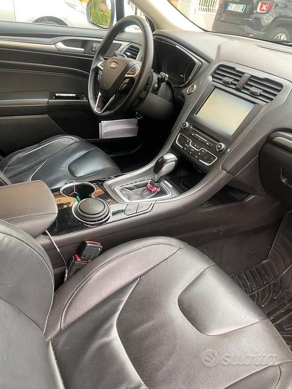 Usata Ford Mondeo 180 CV (132 kW) 2015 Bianco Berlina