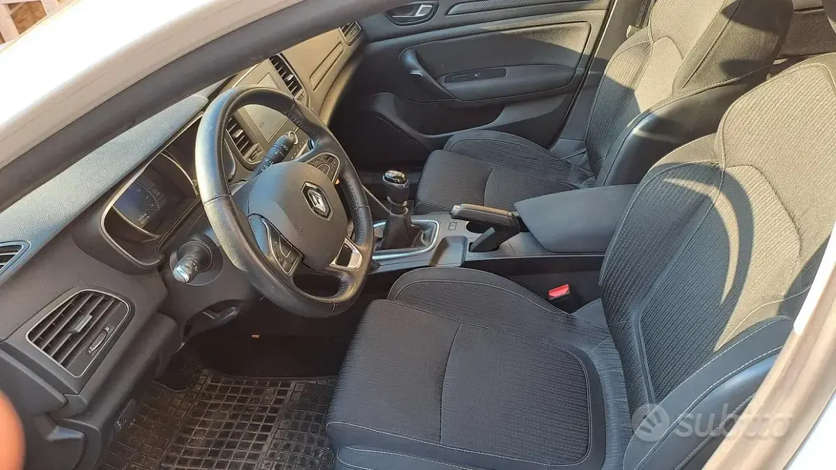Usata Renault Mégane 110 CV (80 kW) 2018 Bianco Berlina