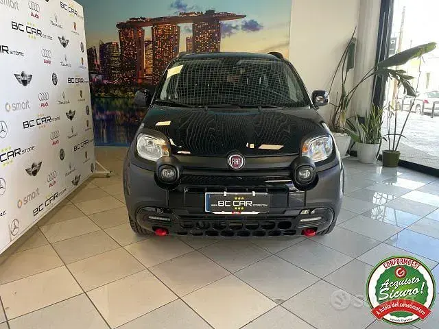 Usata Fiat Panda Cross Cross 69 CV (50 kW) 2024 Nero Utilitaria