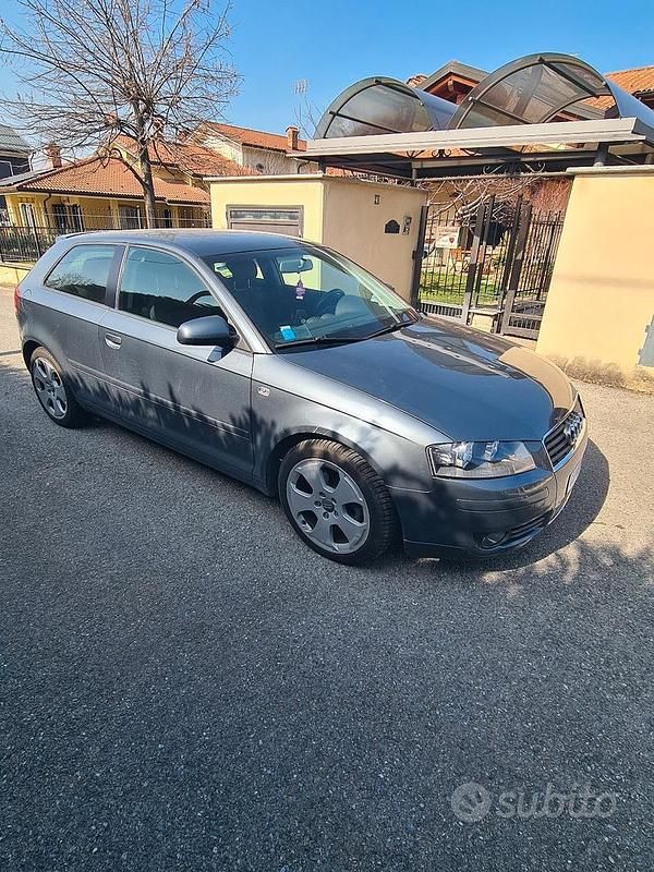Usata Audi A3 Ambiente 140 CV (102 kW) 2004 Grigio Utilitaria