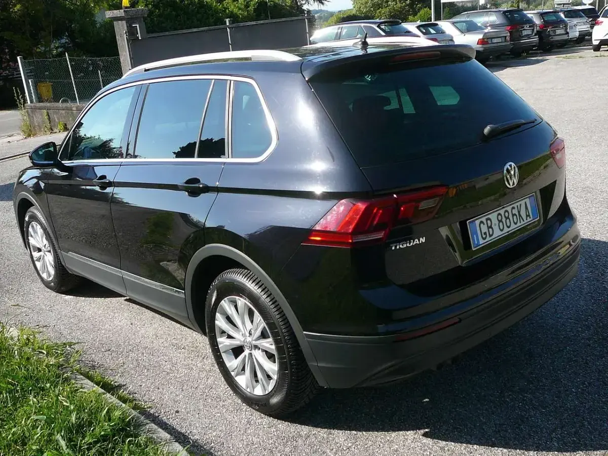 Usata VW Tiguan Business 150 CV (110 kW) 2020 Nero SUV