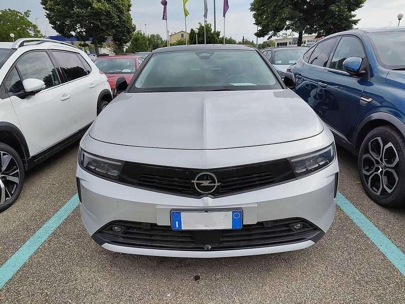 Usata Opel Astra Business Elegance 180 CV (132 kW) 2023 Argento Berlina
