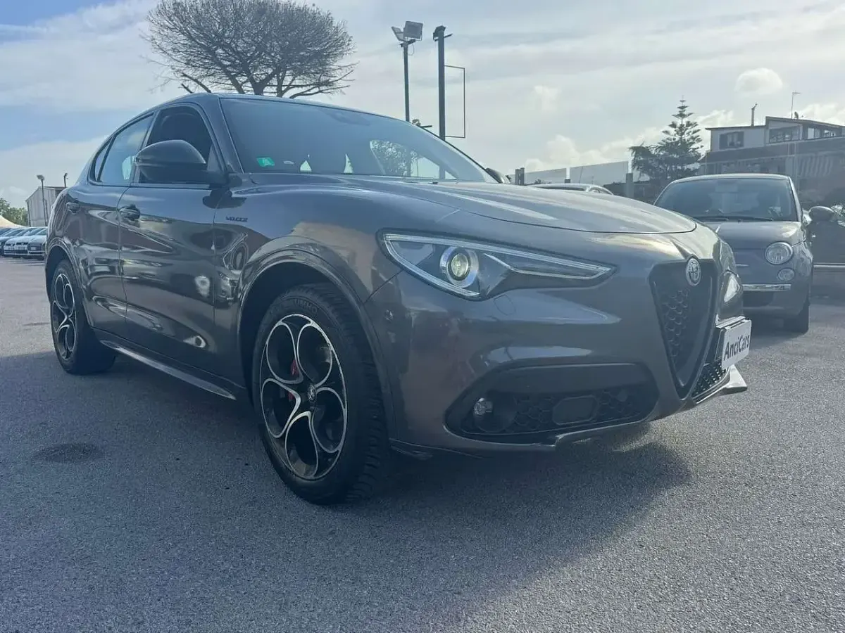 Usata Alfa Romeo Stelvio Veloce 209 CV (153 kW) 2020 Grigio SUV