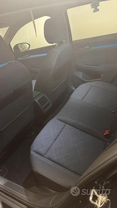 Usata VW Golf VII 150 CV (110 kW) 2021 Nero Utilitaria