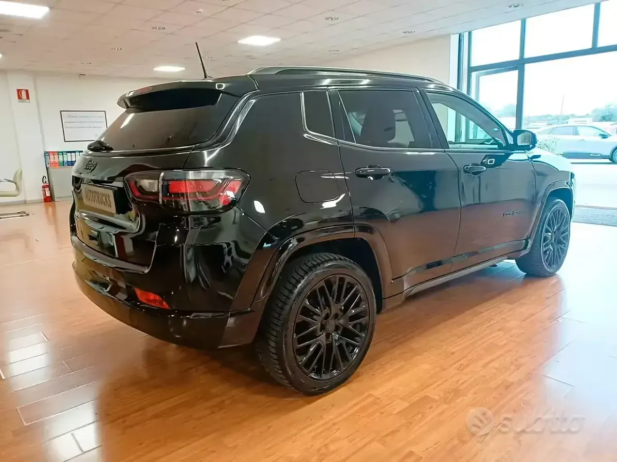 Usata Jeep Compass Night Eagle 131 CV (96 kW) 2024 Nero SUV