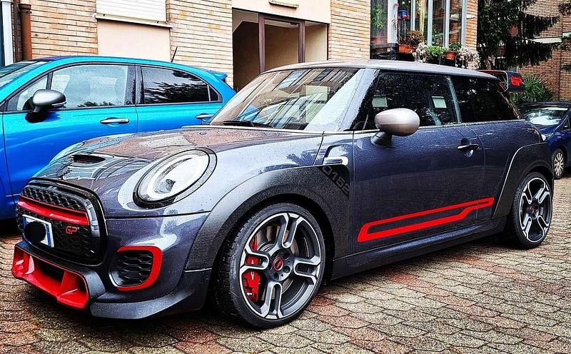 Grigio Usata 2020 Mini John Cooper Works Comfort Due volumi | 35.000 € (Buon prezzo) - Immagine 1/1