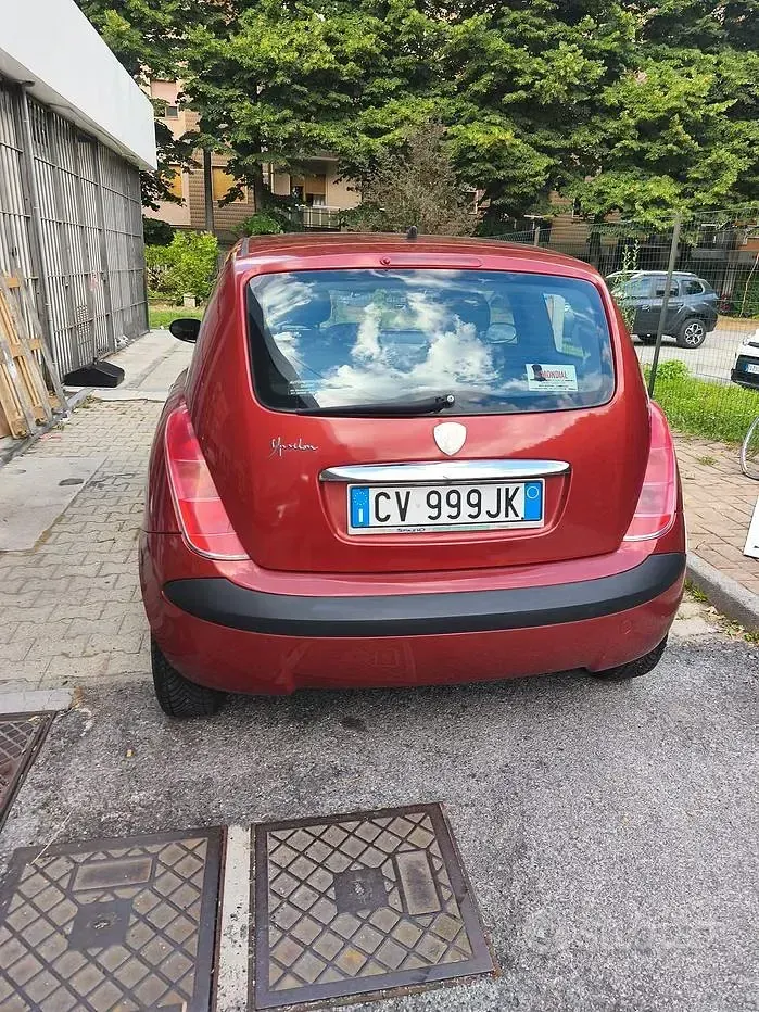Usata Lancia Ypsilon 80 CV (58 kW) 2005 Rosso Utilitaria