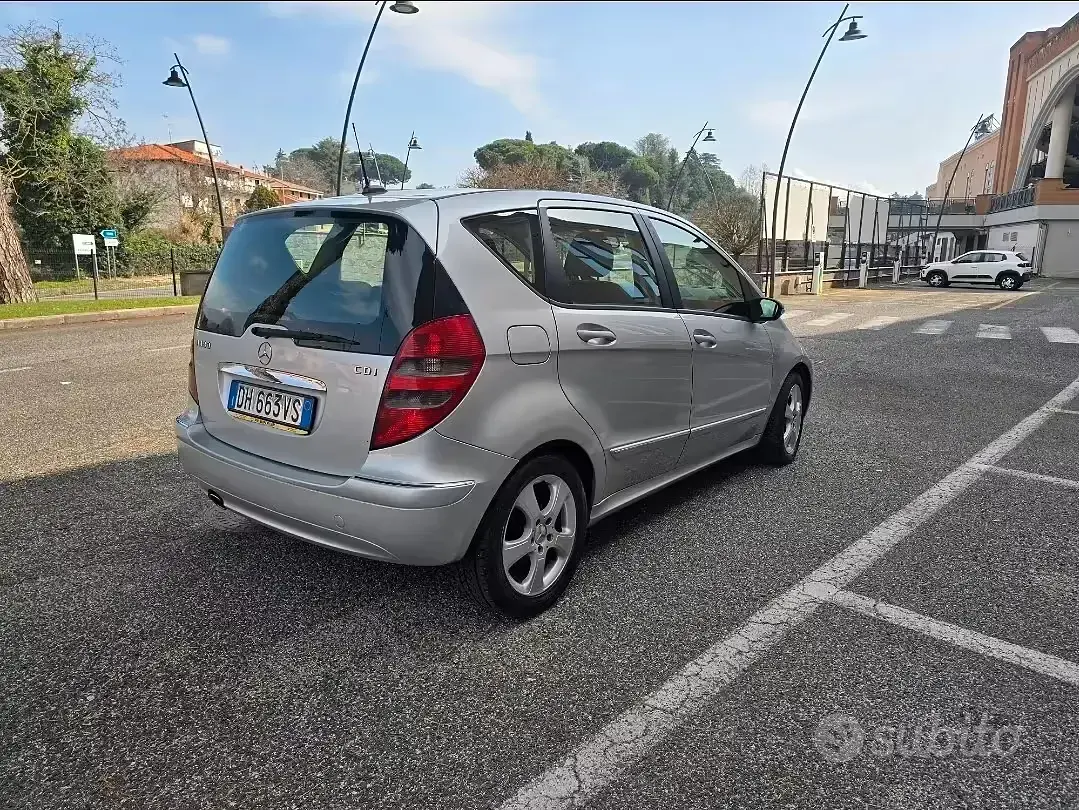 Usata Mercedes A180 Avantgarde 109 CV (80 kW) 2007 Grigio Berlina
