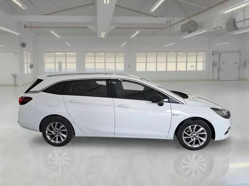 Usata Opel Astra Business 122 CV (89 kW) 2022 Utilitaria