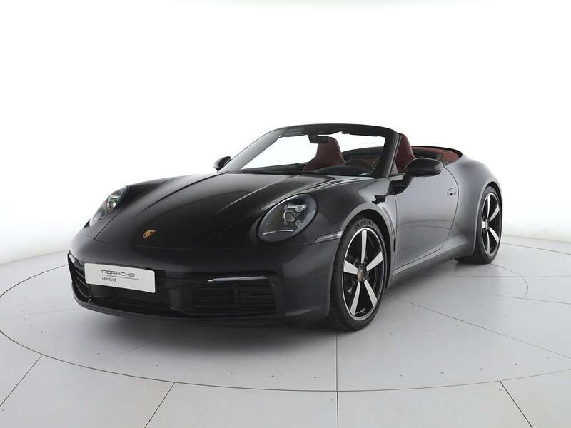 Usata Porsche 911 Carrera Cabriolet 385 CV (283 kW) 2024 Nero jet metallizzato/capote r Cabrio