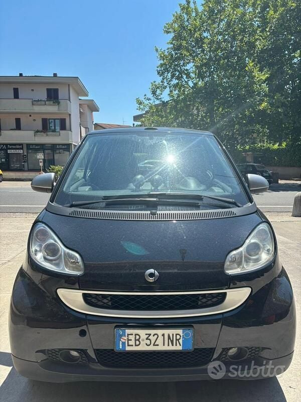Usata Smart ForTwo Coupé 71 CV (52 kW) 2010 Utilitaria