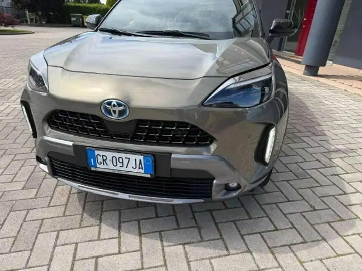 Usata Toyota Yaris Cross 116 CV (85 kW) 2023 Bronzo SUV