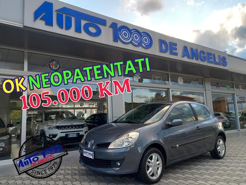 Usata Renault Clio II Dynamique 75 CV (55 kW) 2006 Grigio Berlina