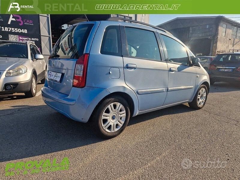 Usata Fiat Idea Dynamic 77 CV (56 kW) 2006 Blu Monovolume