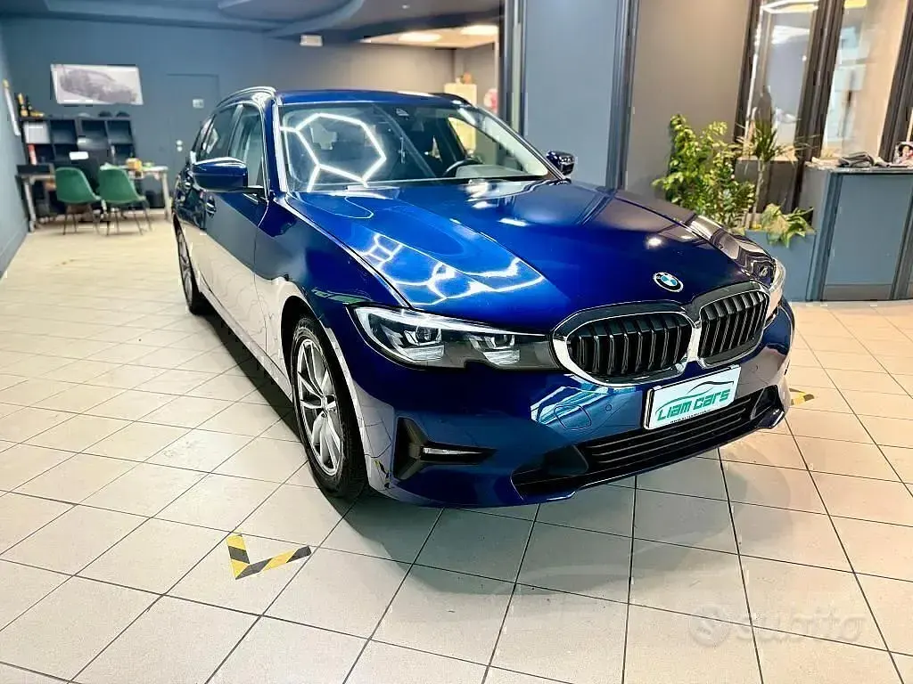 Usata BMW 318 Sport Line 150 CV (110 kW) 2020 Blu Station wagon
