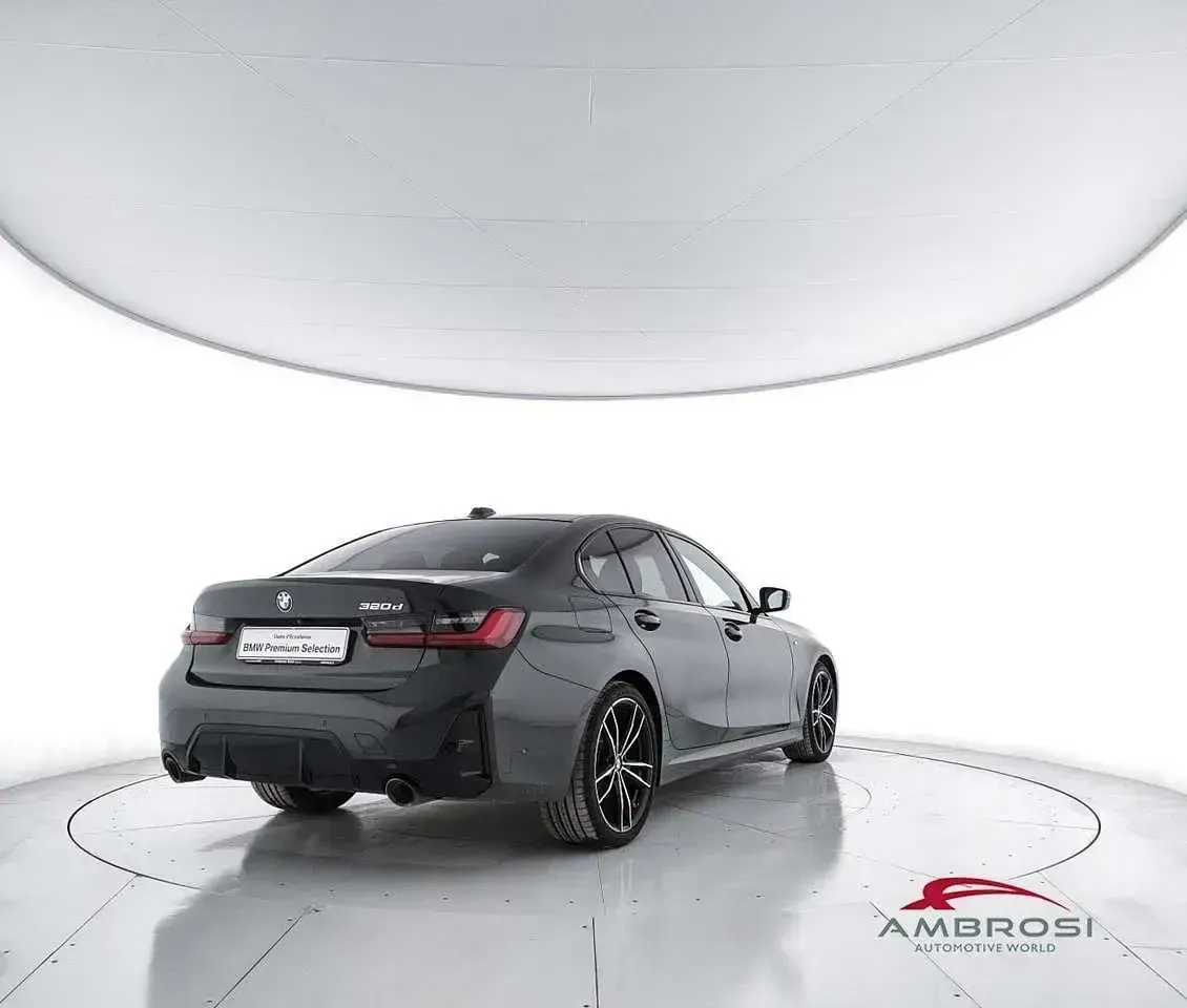 Usata BMW 320 Comfort Edition 190 CV (139 kW) 2024 Grigio Berlina