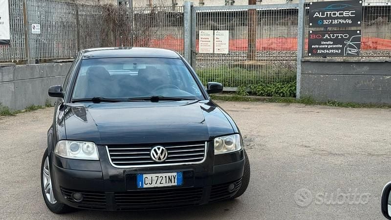 Usata VW Passat Comfortline 101 CV (74 kW) 2001 Nero Berlina