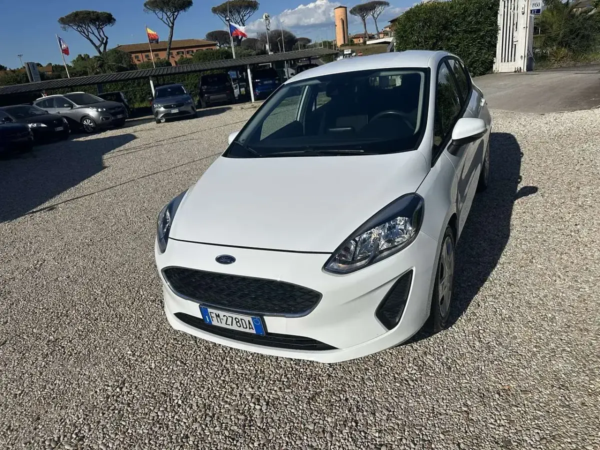 Usata Ford Fiesta 86 CV (63 kW) 2017 Bianco Utilitaria