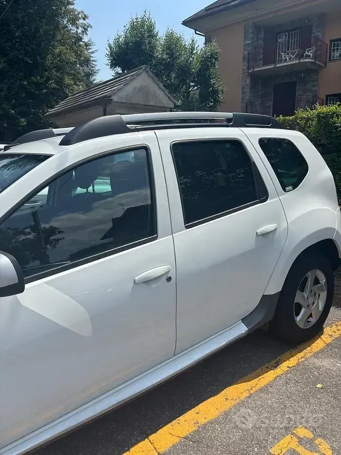 Usata Dacia Duster Ambiance 107 CV (78 kW) 2011 Bianco SUV
