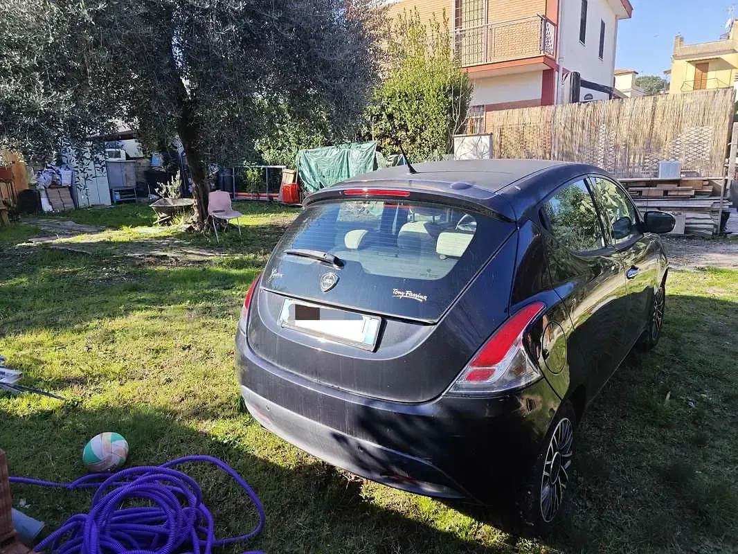 Usata Lancia Ypsilon 69 CV (50 kW) 2015 Utilitaria