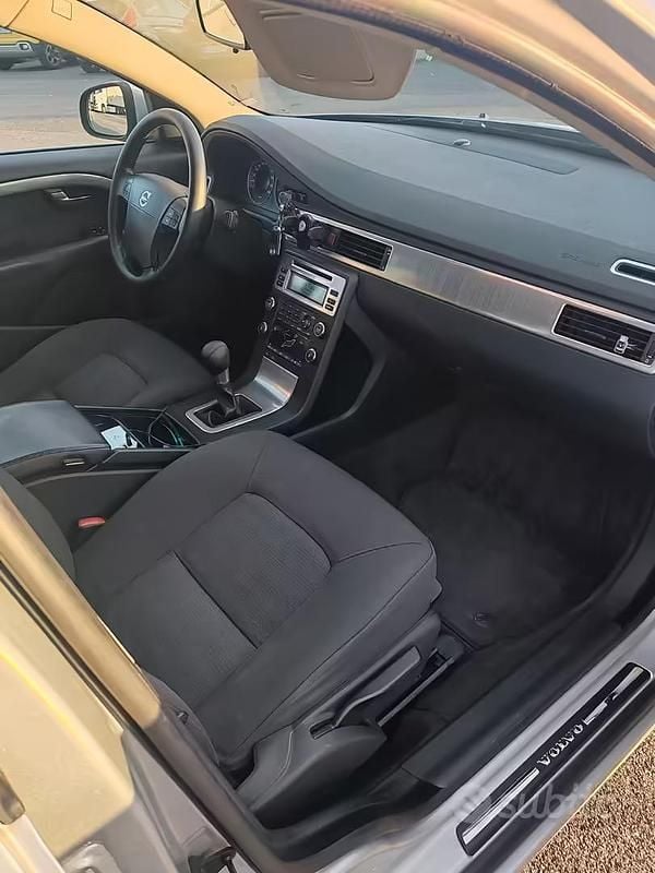 Usata Volvo S80 185 CV (136 kW) 2007 Grigio Berlina