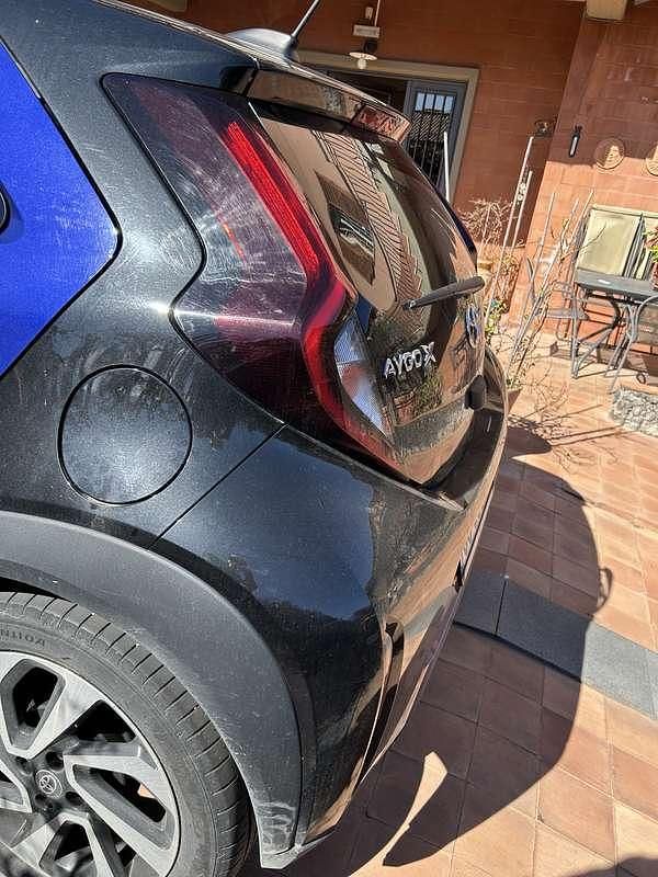 Usata Toyota Aygo X 72 CV (52 kW) 2024 Blu/azzurro SUV