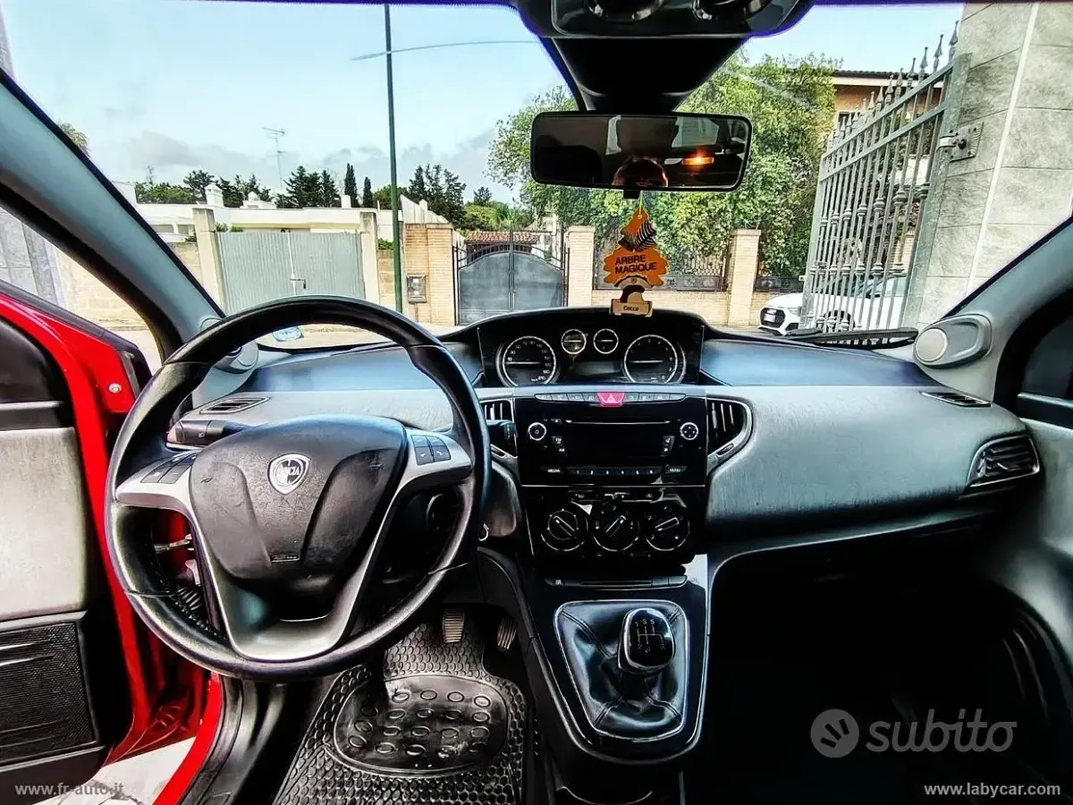 Usata Lancia Ypsilon Gold 84 CV (61 kW) 2022 Utilitaria