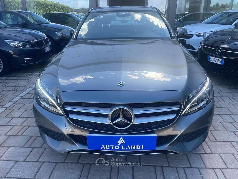 Usata Mercedes C200 Business 136 CV (100 kW) 2018 Gray Berlina