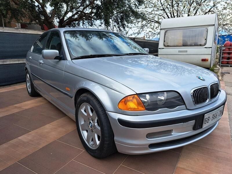 Usata BMW 320 150 CV (110 kW) 1998 Grigio Berlina