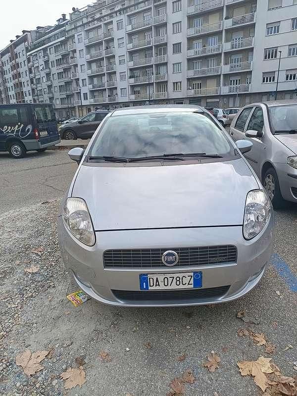 Usata Fiat Grande Punto Dynamic 90 CV (66 kW) 2007 Argento Utilitaria