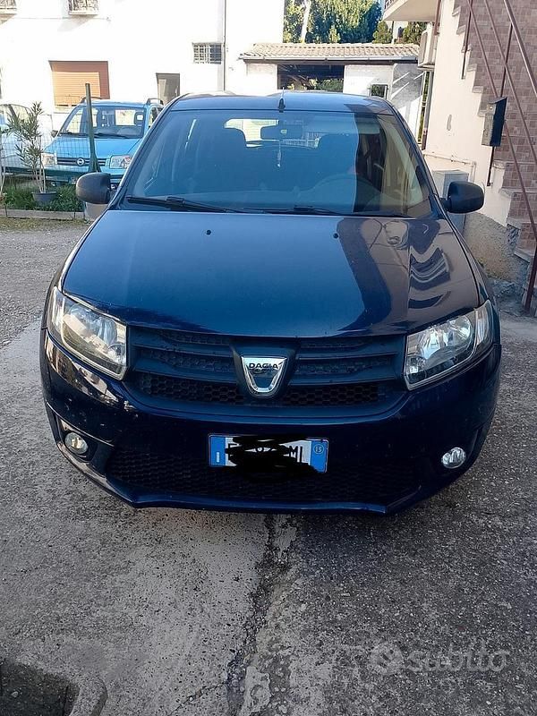 Usata Dacia Sandero Ambiance 75 CV (55 kW) 2015 Utilitaria
