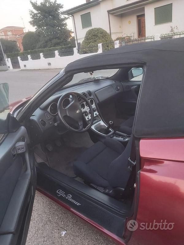 Usata Alfa Romeo Spider 1998 Rosso Cabrio