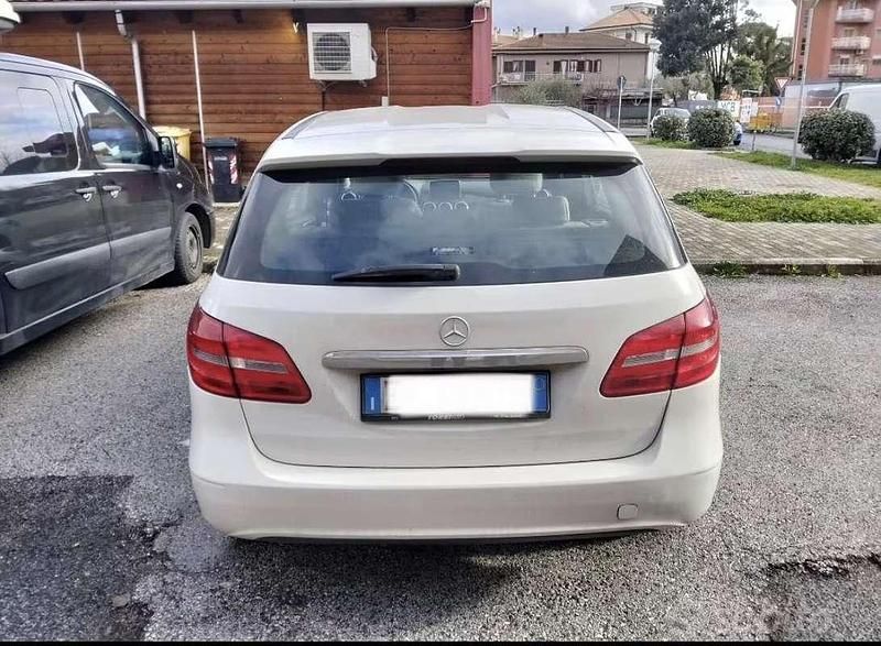 Usata Mercedes B180 Executive 109 CV (80 kW) 2012 Bianco Monovolume