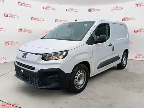Usata Fiat Doblò 102 CV (75 kW) 2025 Monovolume