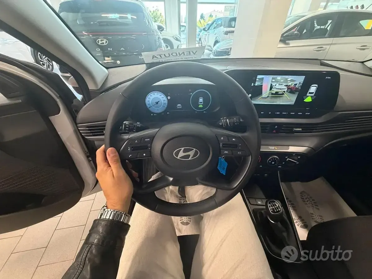 Nuova Hyundai i20 100 CV (73 kW) 2026 Grigio Utilitaria