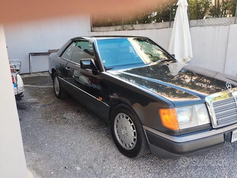 Grigio Usata 1991 Mercedes 200 Coupé | 8000 € - Immagine 1/4
