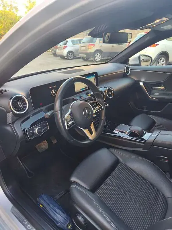 Usata Mercedes A180 116 CV (85 kW) 2020 Argento Berlina