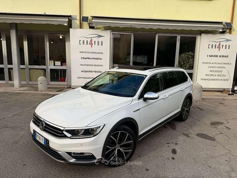 Usata VW Passat Alltrack 239 CV (175 kW) 2017 Bianco Station wagon
