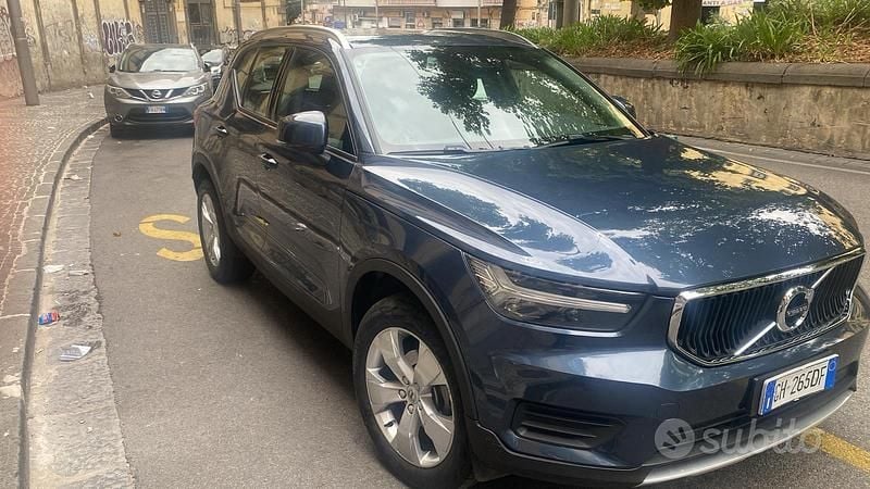 Usata Volvo XC40 129 CV (94 kW) 2023 Blu SUV