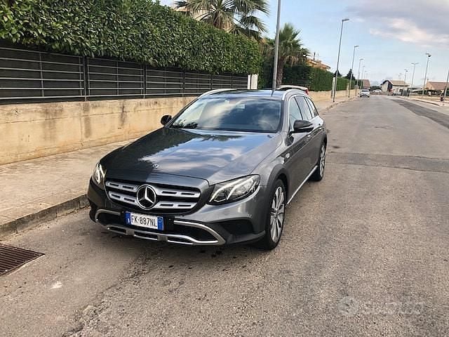Gebraucht Mercedes E220 All-Terrain 194 PS (142 kW) 2017 Grau Kombi