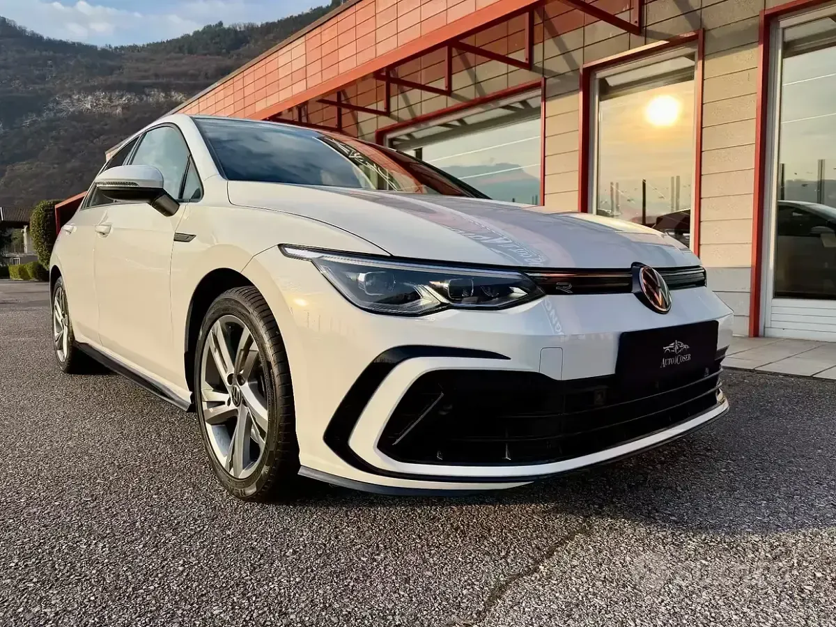 Occasion VW Golf VIII R-line 245 ch (180 kW) 2022 Blanc Berline