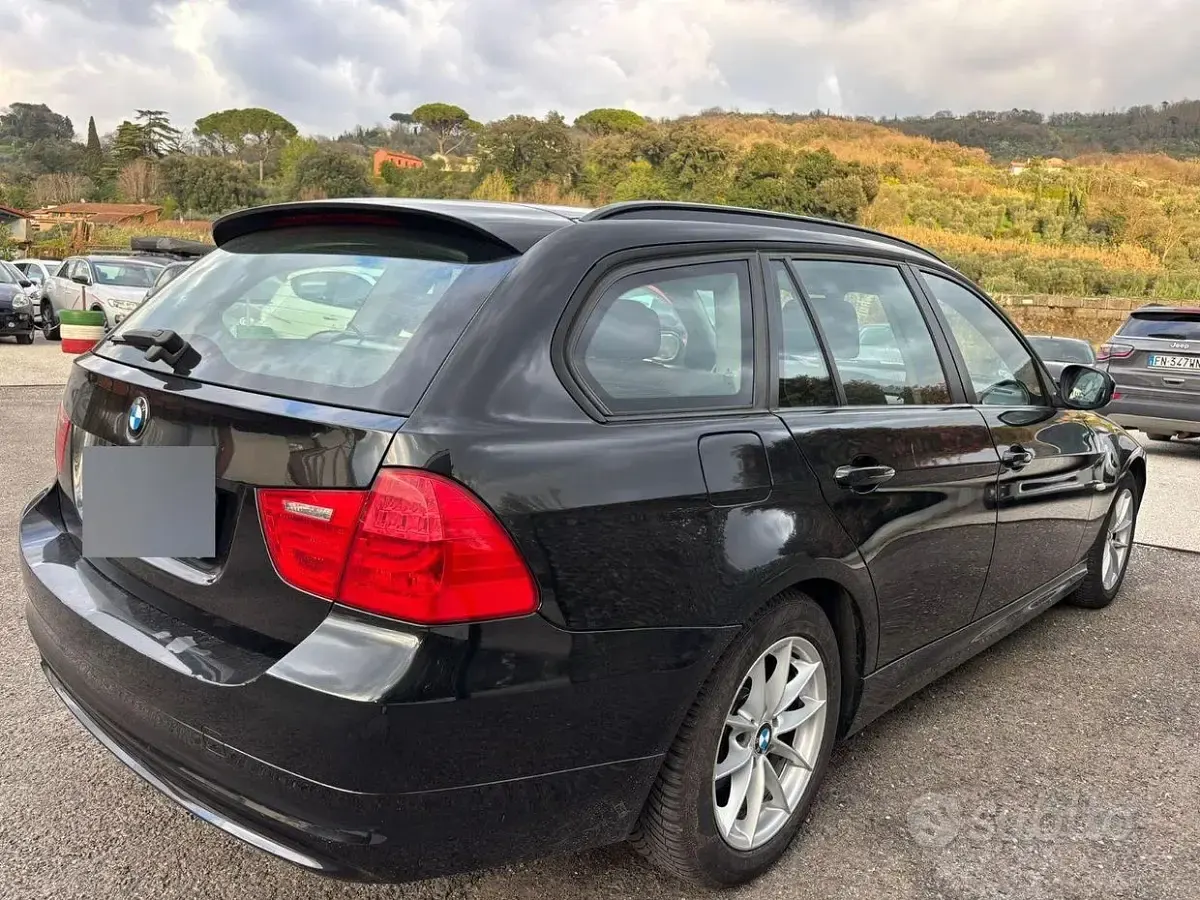 Usata BMW 316 116 CV (85 kW) 2010 Nero Station wagon
