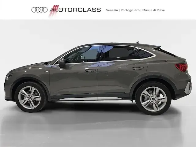 Usata Audi Q3 Sportback S-Line 150 CV (110 kW) 2025 Grigio SUV