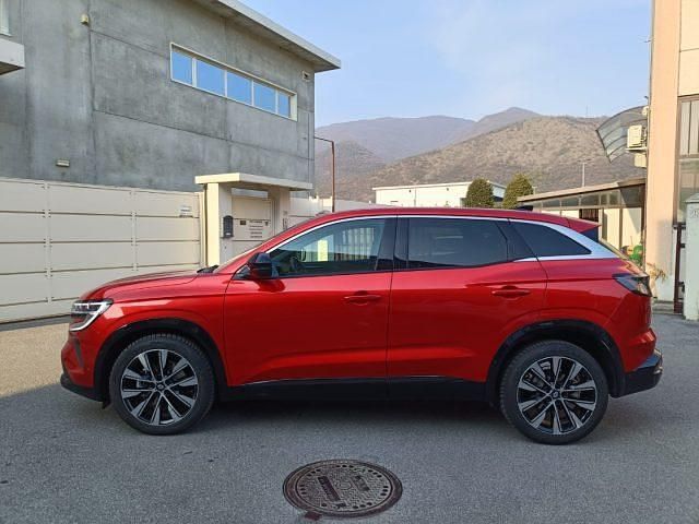 Usata Renault Austral Techno 200 CV (147 kW) 2024 Rosso SUV