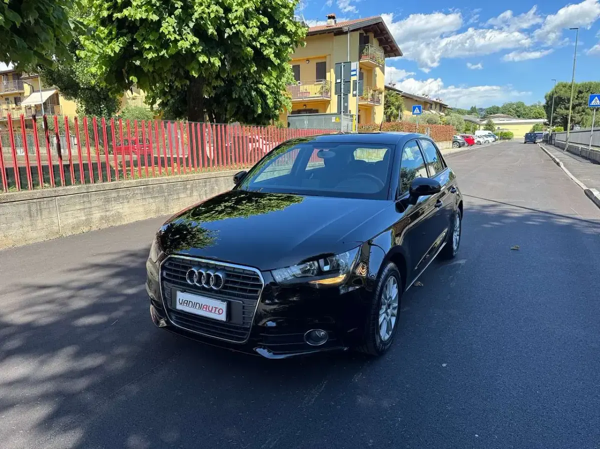 Usata Audi A1 Sportback Ambition 90 CV (66 kW) 2013 Nero Utilitaria