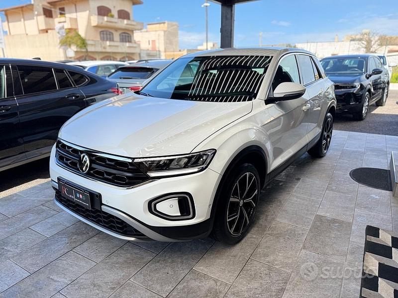 Usata VW T-Roc Style 110 CV (80 kW) 2023 Bianco SUV