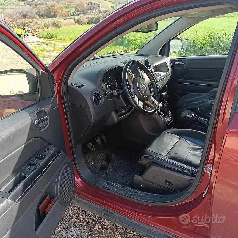 Usata Jeep Compass 163 CV (119 kW) 2012 Rosso SUV