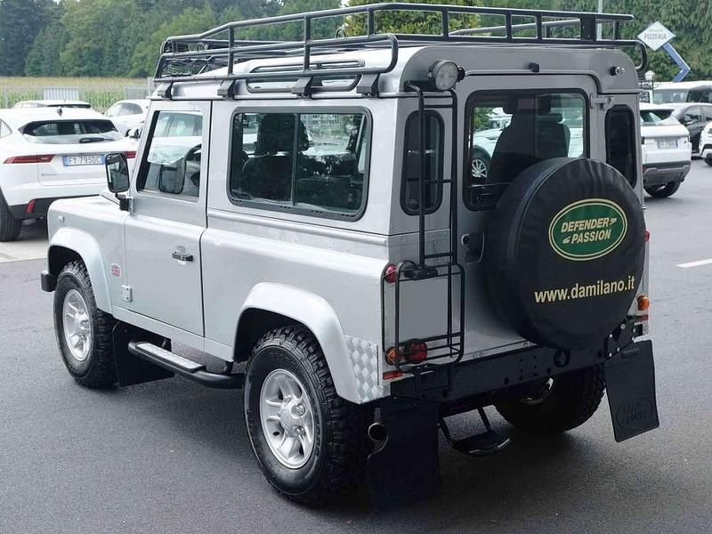 Usata Land Rover Defender SE 122 CV (89 kW) 2008 Grigio SUV